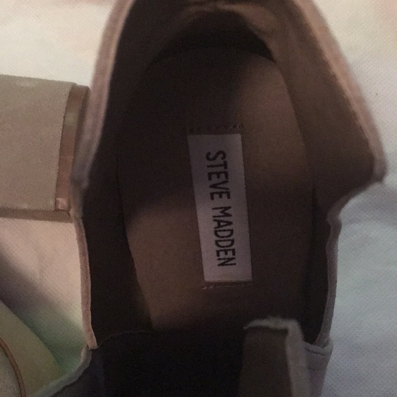 Suede Steve Madden “Naomi” Booties - Picture 2 of 5